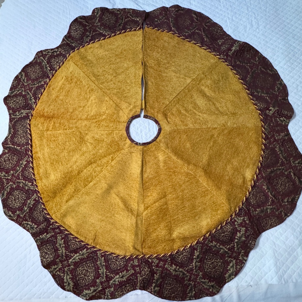 Wal-Mart Christmas Tree Skirt Gold Chenille Burgundy Damask Scalloped 48 R2054B